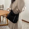 Bolsa Grande Transfronteiriça para Mulheres, Versátil Outono e Inverno 2026 Nova Bolsa de Ombro Transversal Retro Fosca Bolsa Tote Casual