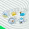 Mercancía de Sanrio: lindo broche de Cinnamoroll, insignia de acrílico de dibujos animados, broches al por mayor, decoraciones para mochilas, pequeños colgantes