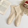 Meias femininas de comprimento médio Meias coloridas doces outono e inverno meias empilhadas com sapatos de couro pequenos Coreia do Sul listras verticais cor sólida meia elegante