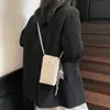 Bolsa Popular de Verano para Teléfono Móvil de Cuero Suave para Mujer 2025 Nuevo Retro Simple Pequeña Bolso Casual Mini Hombro Cuadrado Pequeño