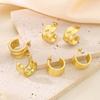 Brincos de Aço Inoxidável em Formato de C de Moda Transfronteiriça de Luxo Acessível Elegantes para Mulheres Banhados a Ouro 18K Brincos de Combinação de Cores Dourado e Prateado para Mulheres