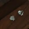 Pendientes Clip Versátiles Plateados con Forma de Corazón para el Viaje Diario de Mujeres Sin Perforaciones, Pendientes de Nuevo Estilo, Elegantes Accesorios para Orejas con Forma de Corazón Color Durazno