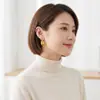 Nuevas y modernas joyas transfronterizas de alta gama para mujer, elegantes y ligeros pendientes de botón de lujo con incrustaciones de circonita, cierres de oreja y pendientes, directamente del fabricante