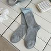 Calcetines de tubo suxinaimin primavera y verano blanco lechoso azul calcetines de tubo ins letras bordadas calcetines de felpa a rayas moda