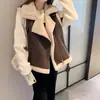Chaleco de imitación de borrego para mujer, nuevo estilo otoño e invierno 2026, corte holgado versión coreana, gamuza sintética y pelo integrados, prenda de abrigo elegante