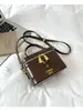 Elegante bolso pequeño cuadrado estilo cartera para mujer, nueva versión coreana 2026, bolso de hombro y cruzado moderno y a la moda para el día a día