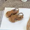 Sandalias Infantiles 2026 Verano Nuevo Estilo Sandalias Infantiles Estilo Coreano Retro Estampado de Leopardo Piel Nobuck Birkenstock Suela Suave para Niños y Niñas