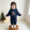 Conjunto de forro polar para niña, nueva colección otoño/invierno, conjunto de sudadera y pantalón con estampado navideño de dibujos animados, conjunto casual de forro polar para niños