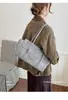 Bolsa de camurça vintage para outono e inverno para mulheres 2026 nova moda bolsa de ombro para o dia a dia bolsa tote casual de grande capacidade