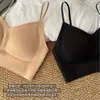Sujetador sin tirantes de estilo francés de lujo ligero sin costuras con copas fijas, realza y soporta los pechos, anti-caída, sujetador transpirable de verano para mujer