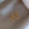 Pendientes retro vintage de la época medieval, de entrada de nicho, de lujo, de alta gama, de moda, estilo cortesano, elegantes pendientes de perlas.