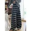 Calça feminina listrada estilo Fair Isle preta, coleção outono 2026, modelagem solta, fluida, malha jacquard, calça longa de perna larga