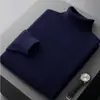 Suéter masculino premium de lã com gola alta dobrável, espessado para aquecimento no outono e inverno, camisa base de cor sólida para meia-idade e idosos, presente perfeito para marido
