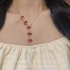 Collar de Hoja de Arce de Lujo Francés para Mujer, Diseño Nicho, Cadena Larga para Suéter, Versátil, Delicada Cadena para Clavícula de Alta Gama