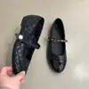 Sapatos Baixos Pretos Acolchoados com Corrente Estilo Chanel para Mulheres, Novidade Primavera 2026 Sapatos Mary Jane Francês para o Dia a Dia