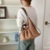 Bolsas femininas estilo coreano, nova coleção outono 2026: mochilas, bolsas de ombro, bolsas transversais e bolsas tote de grande capacidade, estilosas e da moda, para o trajeto diário.