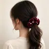 Joias europeias e americanas inverno flanela unha Pérola intestino grosso fornecimento transfronteiriço moda feminina tudo combina anel de cabelo grande cocar dos três reinos