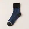 Meias Masculinas Zhuji Outono e Inverno Novas Meias Esportivas Desodorantes Meias para Adolescentes Masculinas de Inverno Espessadas Quentes de Cano Médio