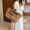 Comercio exterior Bolsa de mujer nueva chaqueta de algodón bolsa de plumón nicho Corea del Sur bolsa espacial este año popular hombro portátil tote bolsa grande