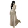 Conjunto de Malha Off-Shoulder Irregular com Botões, Cintura Elástica e Saia Ampla de Comprimento Longo Estilo Pura Vontade para 2026