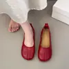 Sapatos retrô de sola macia com bico dividido para mulheres, novos sapatos de balé slip-on Mary Jane outono 2026, mocassins de noite