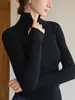 Novedad Otoño 2026 Camiseta Base de Punto Yangzi Lana Fina Importada Sin Costuras Cuello Medio Alto para Mujer