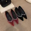 Nuevos Zapatos Mary Jane Rojos Estilo Coreano Primavera y Verano 2025 con Terciopelo y Pedrería Zapatos de Salón para Mujer, Suela Suave, Tacón Bajo, Punta Fina