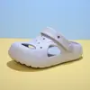 Zapatos planos estilo Crocs para bebés y niños pequeños, lindas pantuflas cerradas antideslizantes para el verano, sandalias de playa