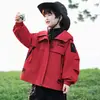 Jaqueta Outdoor Infantil Masculina Outwear Outono Inverno 2026 Novo Estilo Coreano Roupa Legal para Meninos Pequenos Primavera Outono Impermeável Roupa de Montanhismo