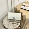 Bolso Pequeño Cuadrado de Color Sólido Moda Chic Diseño de Cuadros de Diamantes 2026 Nuevo en Otoño Bolso Cruzado con Cadena Personalidad para el Trabajo y los Viajes