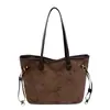 Bolsa Tote Casual Leve, Novo Estilo Transfronteiriço, Grande Capacidade, Bolsa de Ombro Estilosa para o Dia a Dia, Versátil Bolsa de Braço Moda Coreana