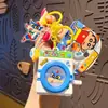 Llavero Original de Lavadora de Crayon Shin-Chan Dibujo Animado Simulación de Descompresión Juguete Colgante para Mochila Escolar Regalo Creativo Venta al por Mayor