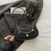 Nuevo bolso de hombro de moda transfronterizo para mujer 2026, bolso cruzado y de axila versátil con cadena, estilo simple y chic