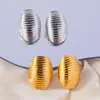Moda Europeia e Americana Brincos Ovais Listrados Simples Aço Titânio Banhado a Ouro 18K Brincos Retrô Quentes Elegantes para Mulheres