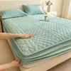 Novo Protetor de Colchão de Lã de Leite, Amigo da Pele, Espessado, Quente para o Inverno, Quarto de Dormitório Estudantil, Totalmente Envolvente, Lençol de Cama Antiderrapante Conjunto de Três Peças