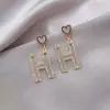 Pendientes de Corazón con Letra H Incrustados con Diamantes Estilo Coreano Estilo Ins, Pequeños, Delicados, Elegantes, Versátiles, Pendientes de Moda y de Alta Gama