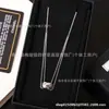 Joalheria de Nicho Artesanato V Banhado a Ouro Micrometal Ouro Nicho Moda Design Sense Padrão Losango Gravado Superfície Lisa Colar de Camada Dupla para Mulheres