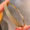 Pulsera Lisa Yunxi Estilo Europeo y Americano Transfronterizo con Circonita Genuina y Diseño de Hoja de Sauce