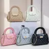 Bolso cuadrado pequeño de piel de cordero estilo Chanel con cadena de rombos, mini bolso de media luna portátil para hombro o mensajero