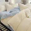 Juego de Ropa de Cama de Algodón de Cuatro Piezas con Borde de Concha de Lujo Ligero, Sábana Plana, Funda de Edredón, Sábana Ajustable, Juego de Tres Piezas para Estudiantes Universitarios