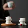 Gatinho de Porcelana Branca Porta Incenso para Interior Aromaterapia para Casa Ornamentos Animal de Estimação de Chá Acessórios para Cerimônia do Chá Cerâmica Fofa e Requintada para Brincar com Chá