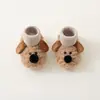 Zapatos para Primeros Pasos Antideslizantes de Lana de Cordero Engrosada para Bebés Niños y Niñas Pequeños Zapatos Suaves con Suela Calcetines Lindos Cachorros Zapatos de Algodón