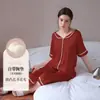 [Seda de Hielo] Pijama de Seda de Hielo Estilo Francés de Lujo Ligero para Mujer, Verano Manga Corta con Copas en el Pecho, Ribete de Color Contrastante, Ropa de Casa de Satén