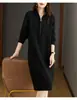 Vestido de Tricô Estilo Francês para Mulheres Outono e Inverno 2026 Feminino com Meio Zíper Solto Casual de Manga Longa com Gola Alta