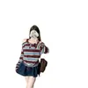 Camisola de estilo coreano picante con bloques de color y rayas, de un solo hombro, pieza única, camiseta de dos piezas falsa, top holgado de moda para mujer