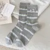 Acheng Home Venta al por mayor Calcetines de Verano para Mujer Finos Rayados Etiqueta de Tela de Gatito Dibujos Animados Lindos Malla Transpirables Calcetines Holgados