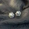 Brincos de Zircônia de Alta Qualidade e Luxo Leve com Pérola Branca Australiana, Design de Nicho, Porta Incenso Mosquiteiro, Presilha de Orelha, Elegante, para o Dia a Dia, Versátil