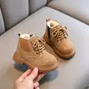 Botas Martin infantis para meninas, estilo britânico, sapatos de algodão grossos, botas de neve para bebês com forro de pelúcia, sola grossa, antiderrapante, botinhas amarelas para meninos