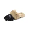 Nuevas sandalias de slip-on esponjosas con estampado de lunares retro 2026 para mujer, cálidas y forradas de felpa para otoño e invierno, de suela plana, adecuadas tanto para interiores como para exteriores