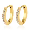 Brincos Pequenos de Diamante Dourado Moda Feminina Versátil Fileira de Diamantes Ear Cuff Brinco Banhado a Ouro 18K Tarraxa de Aço Inoxidável Venda por Atacado